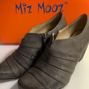 Pre-loved Miz Mooz leather ankle boots